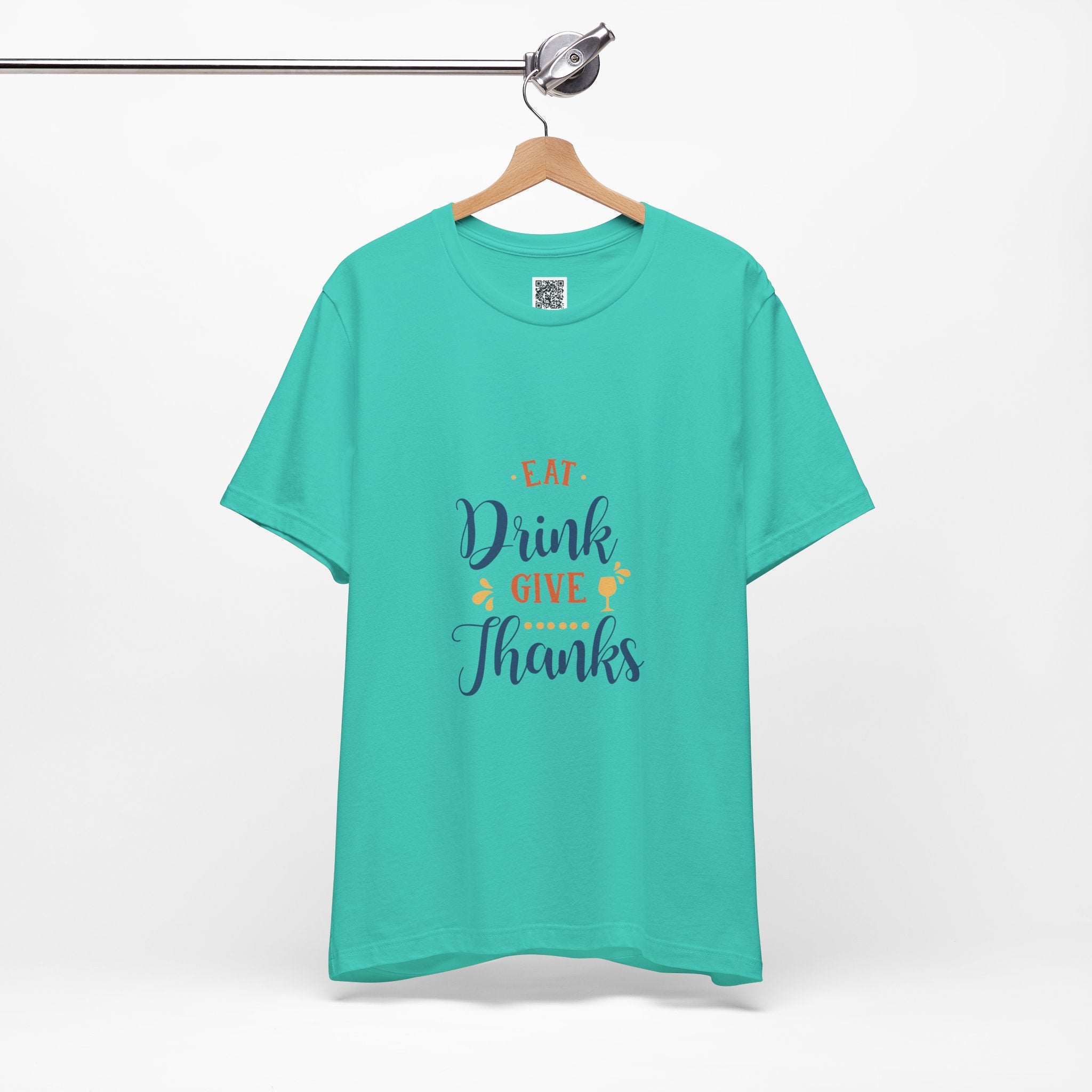 Eat, Drink, Give Thanks – Festive Holiday Spirit